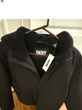 DKNY men’s  Black Hooded Sherpa-Lined Jacket xl